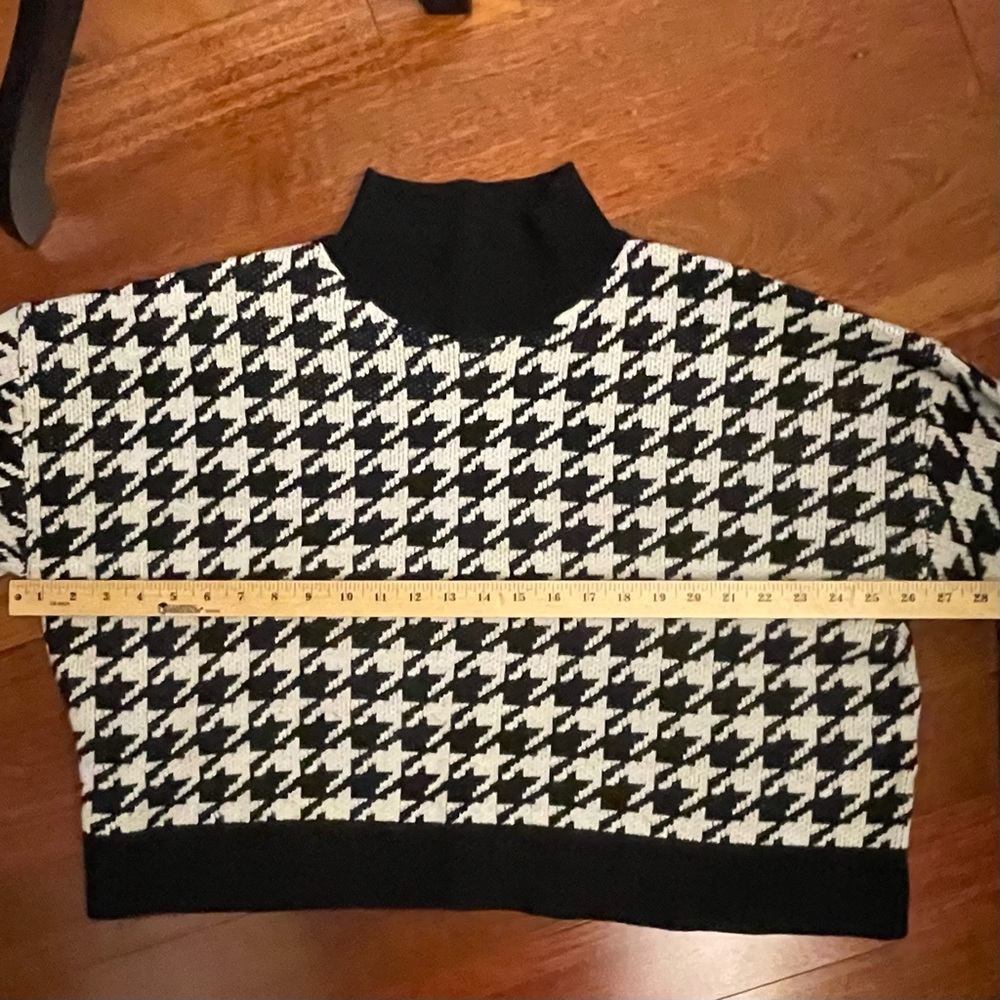 New York & Company Black and White Houndstooth Turtleneck Sweater - Picture 6 of 7